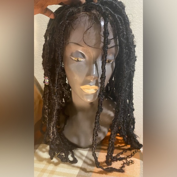 Black 27 inch used butterfly loc lace  wig - Picture 6 of 10